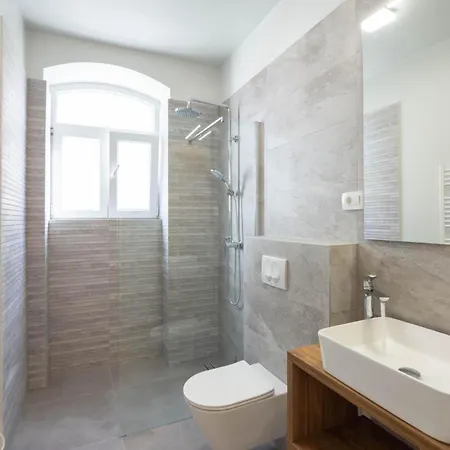 3 Bedroom Gorgeous In Lejlighed